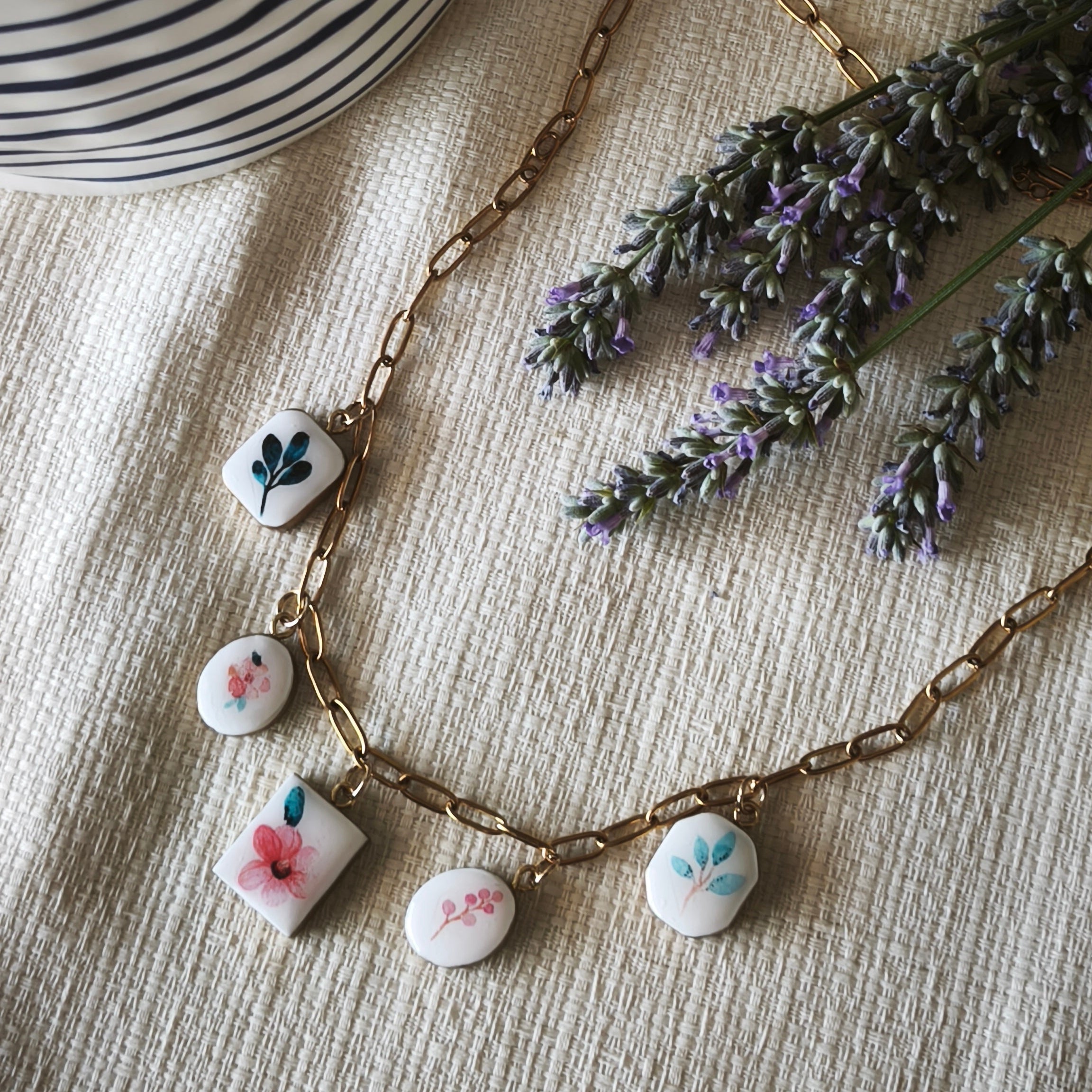 Collar Colgantes de Flores
